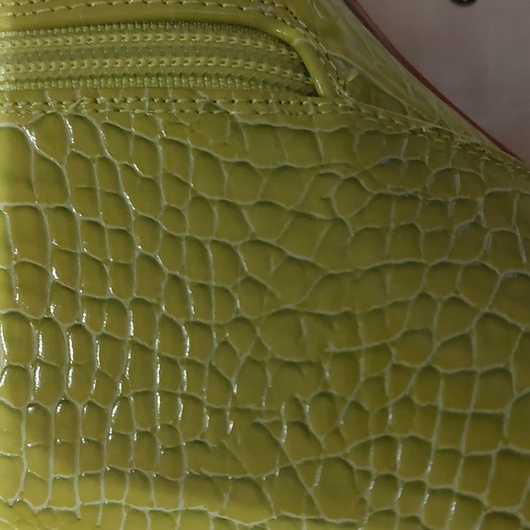 Some really cool..boots - Picture 7 of 9